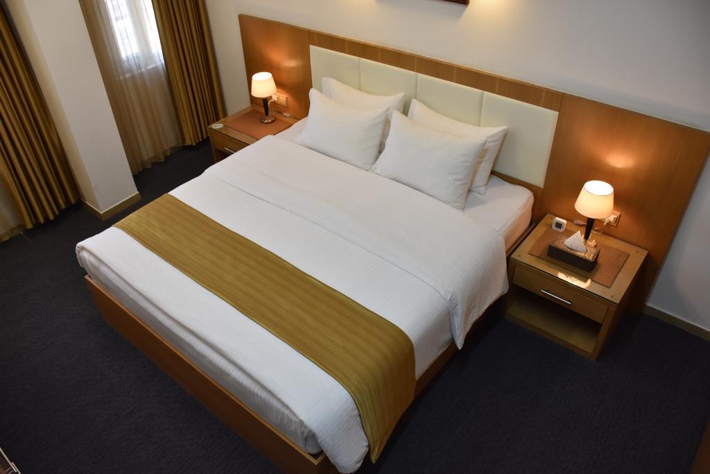Hayali Suites Hotel Erbil Room photo